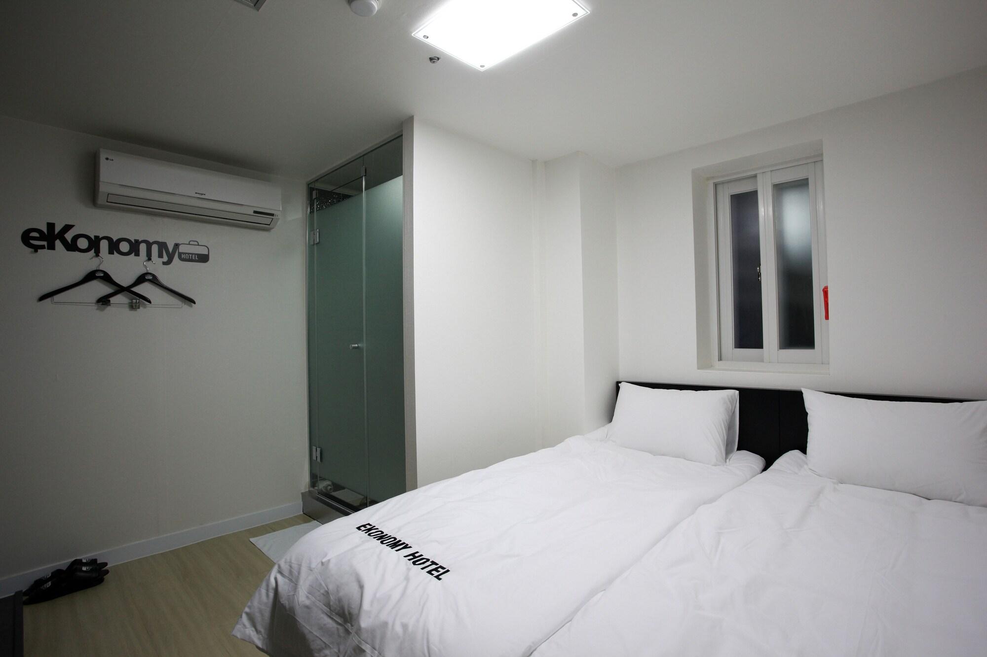 Ekonomy Myeongdong Premier 首尔