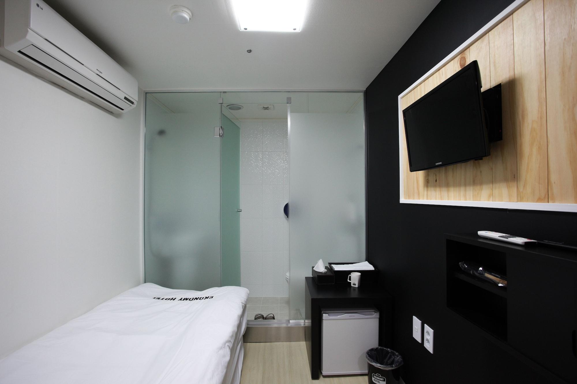 Ekonomy Myeongdong Premier 首尔